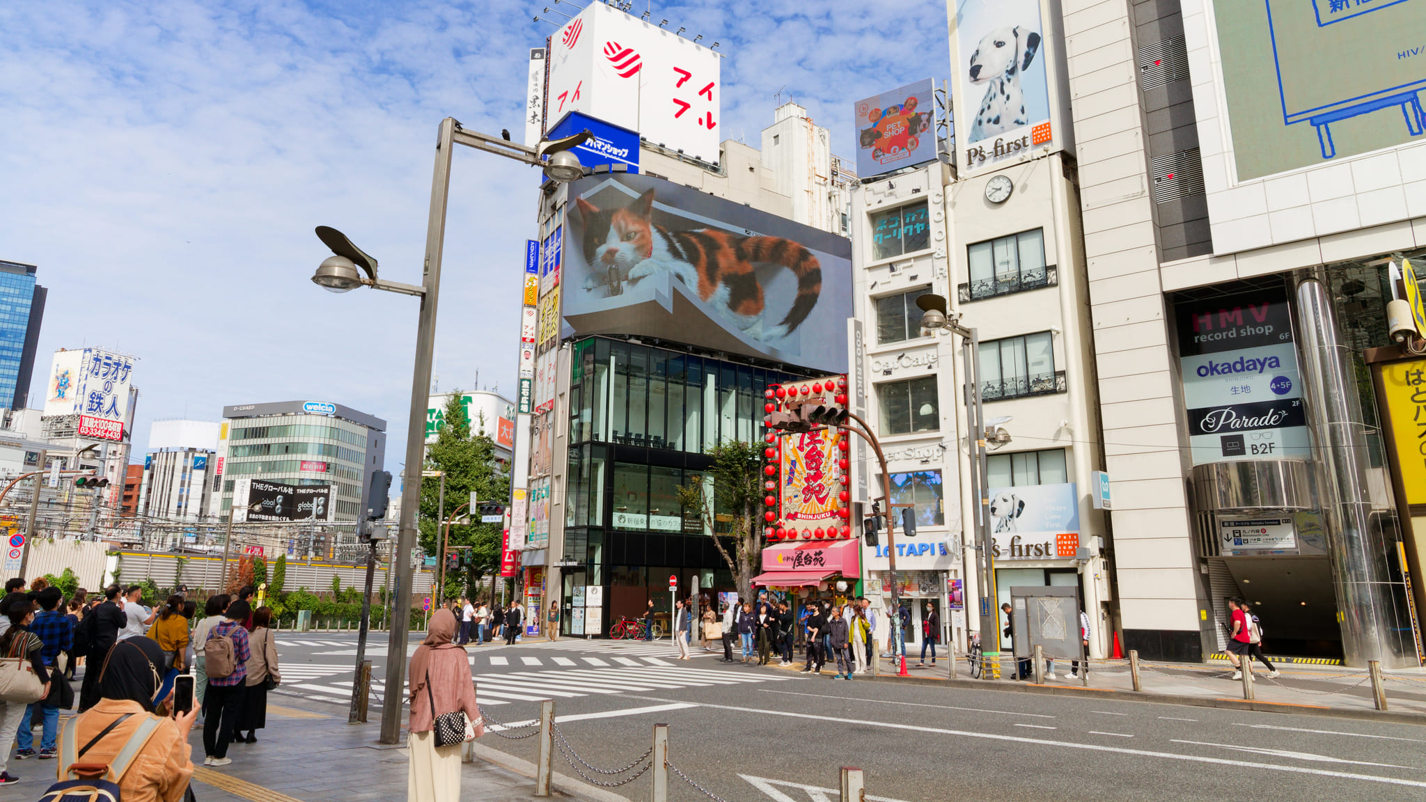 01-Tokyo (3) Cross Shinjuku Vision.jpg